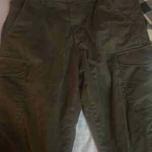 Uniqlo green cargo pants durable cotton blend